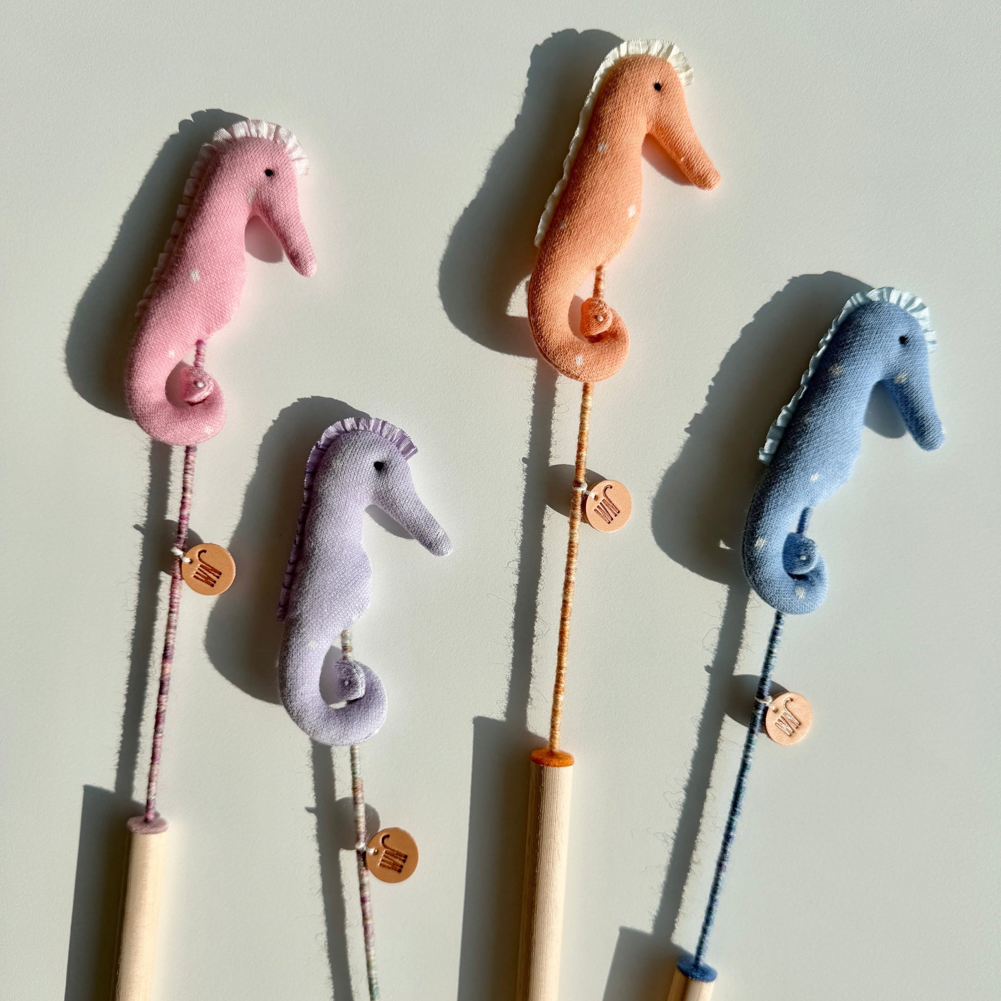 [PRE-ORDER] Mini Seahorse Wand